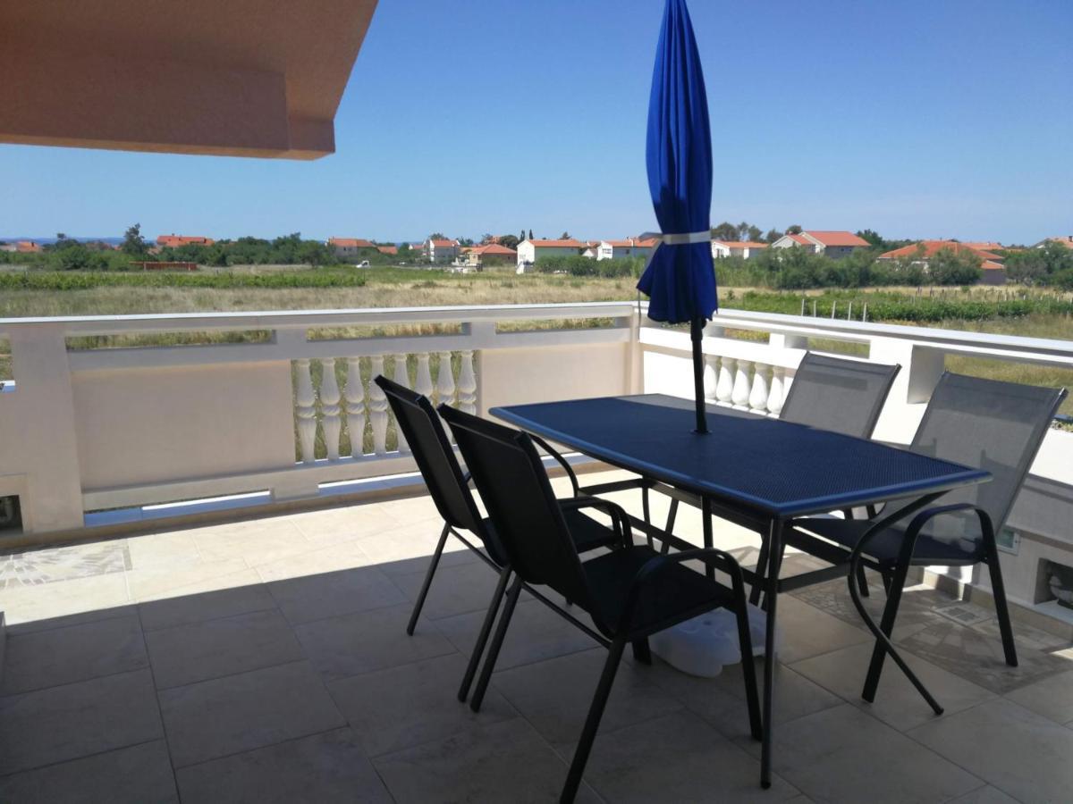 Villa Flora Maris Apartments Privlaka  Exteriér fotografie