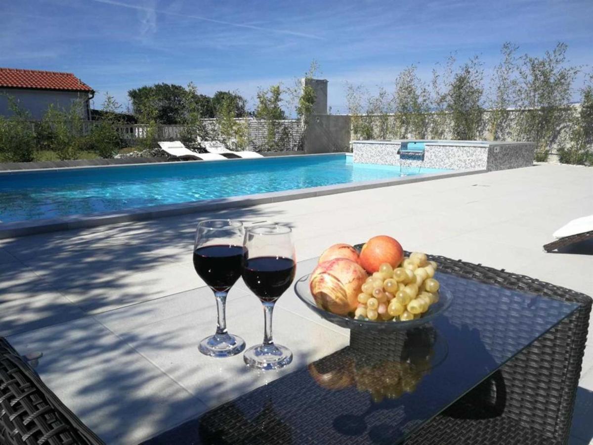Villa Flora Maris Apartments Privlaka  Exteriér fotografie