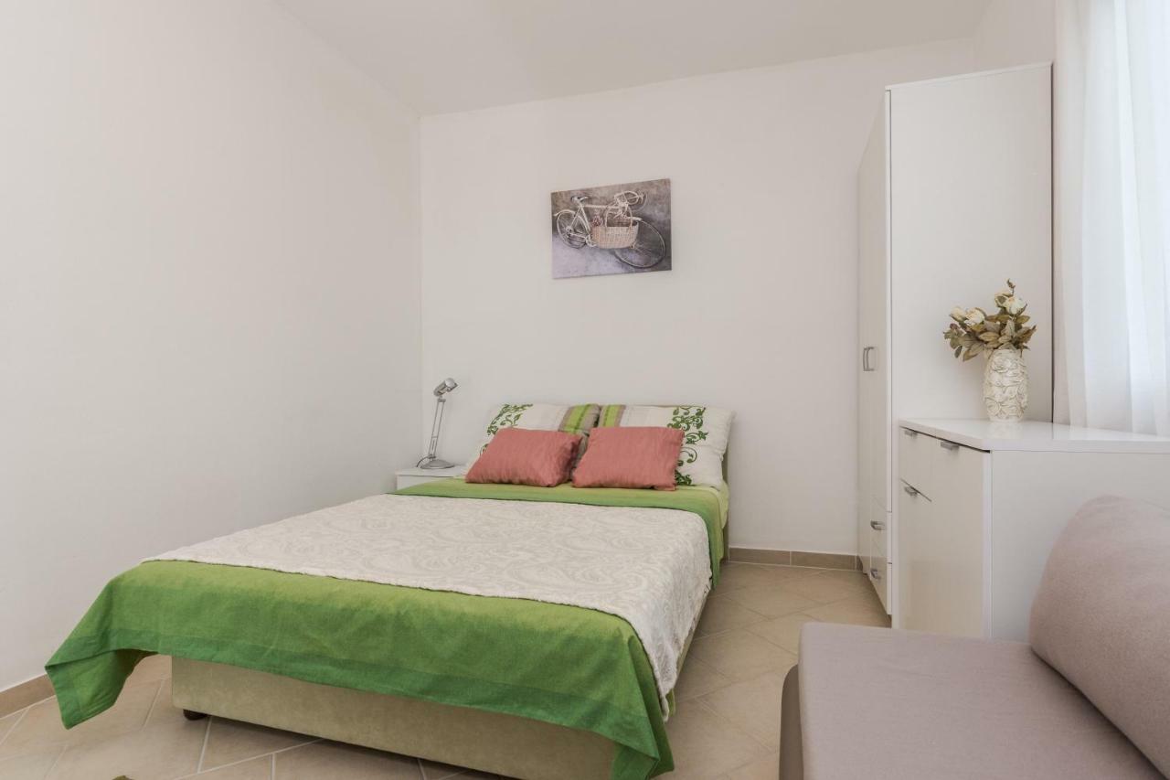 Villa Flora Maris Apartments Privlaka  Pokoj fotografie